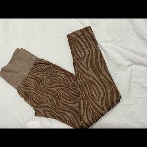 Nvgtn small brown animal print leggings